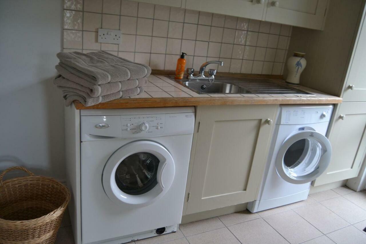 Вилла Dingle Townhouse Экстерьер фото